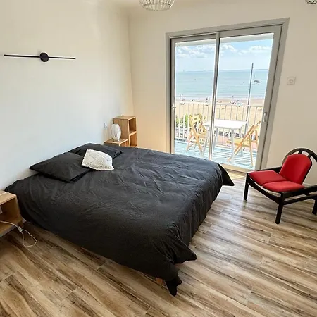 La Ligne Bleue Apartment Royan Room photo