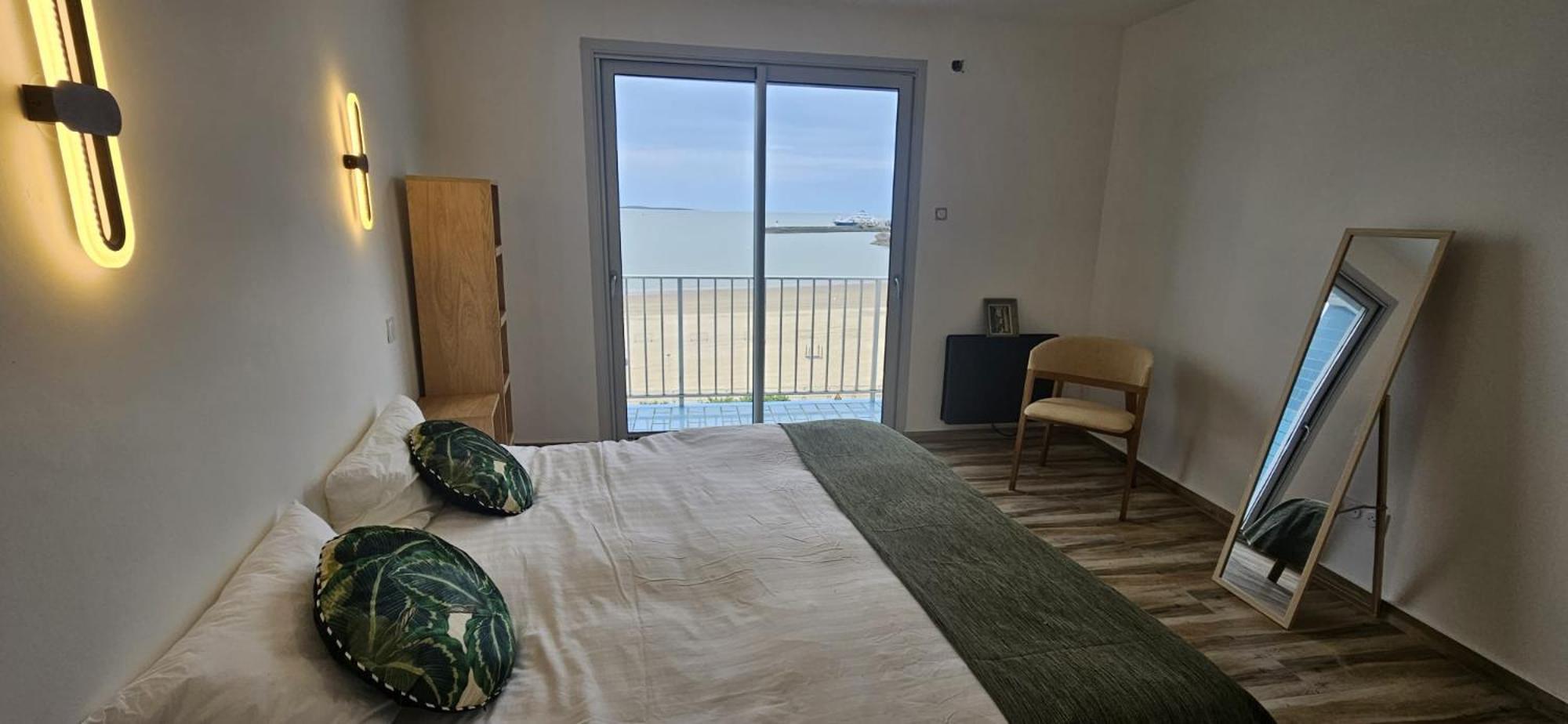 La Ligne Bleue Apartment *